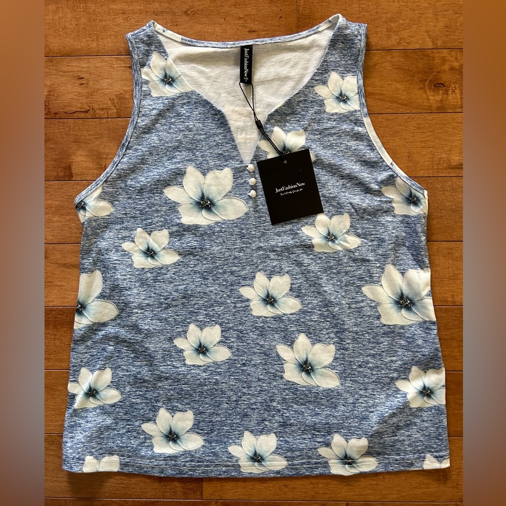 NWT Super cute Sleeveless Top